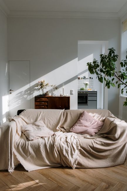 Leasing vs. Buying Solar: Which Costs Less?