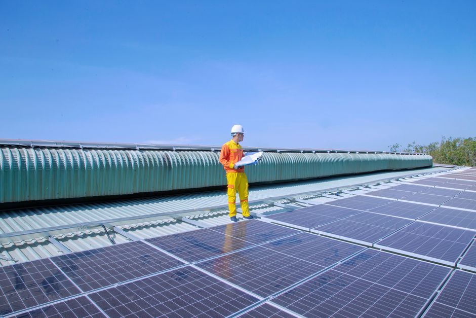 The FCC Inverter Ban: What Home Solar Buyers Must Know Now